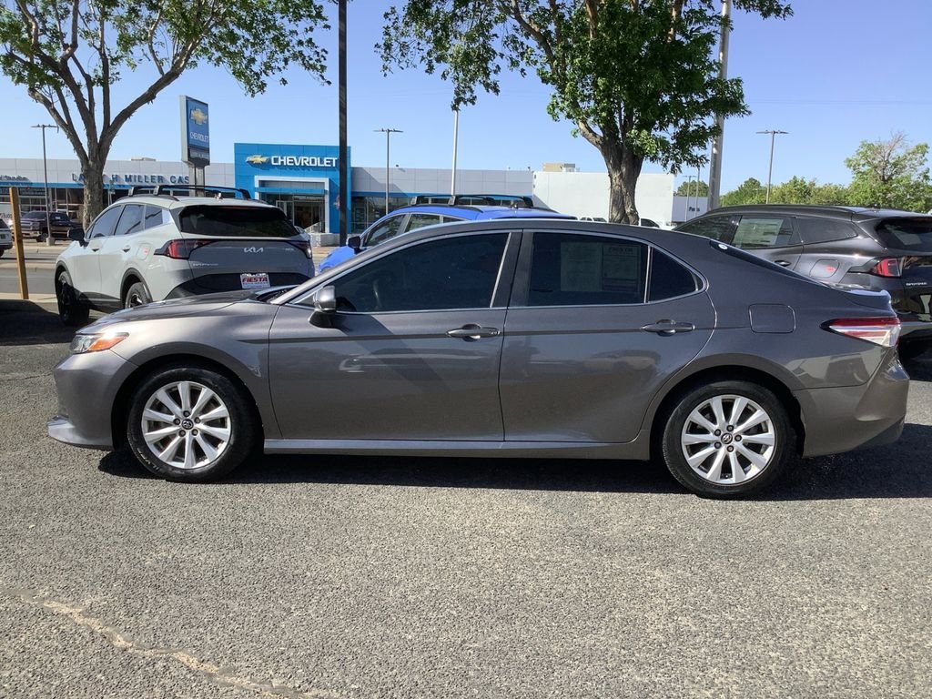Used 2018 Gray Toyota LE image 25