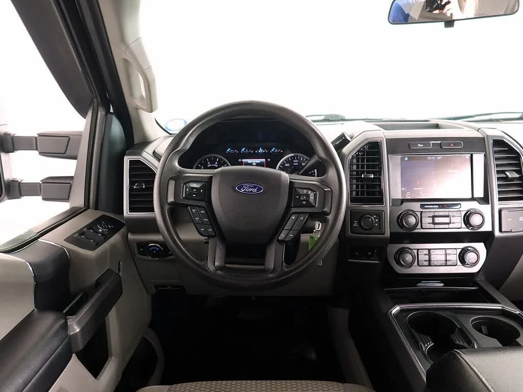 Used 2019 White Ford XLT image 17