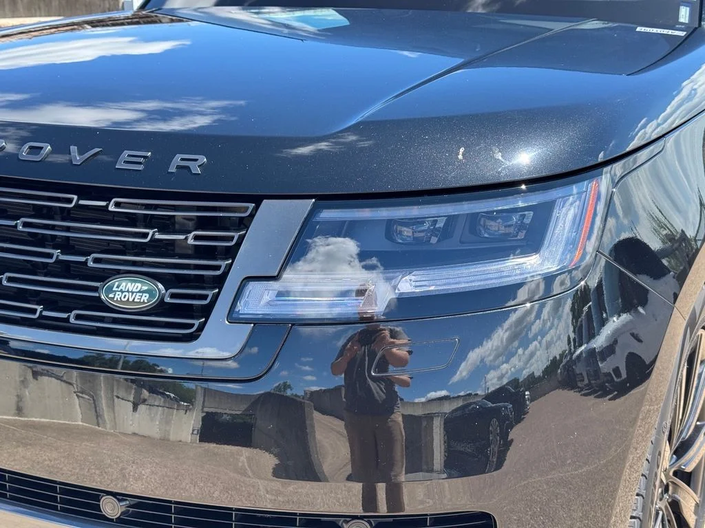 Certified Used 2023 Black Land Rover SE image 4