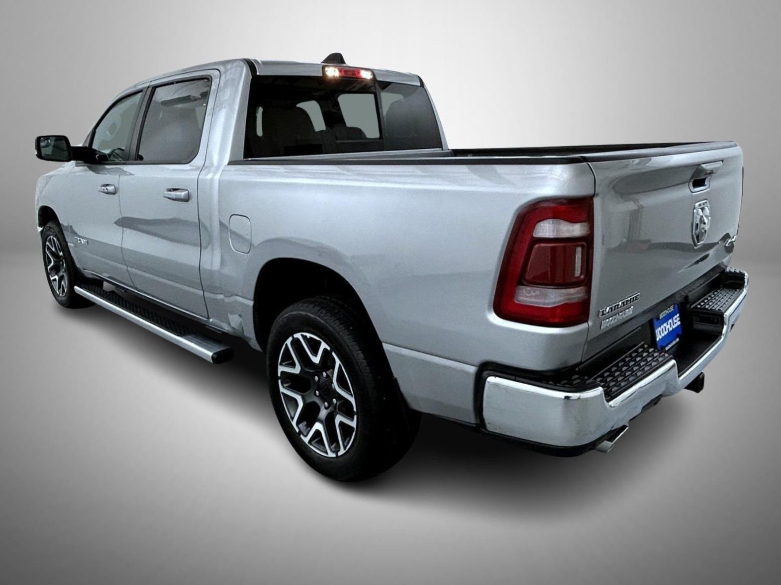 Used 2023 Silver Ram Laramie image 7