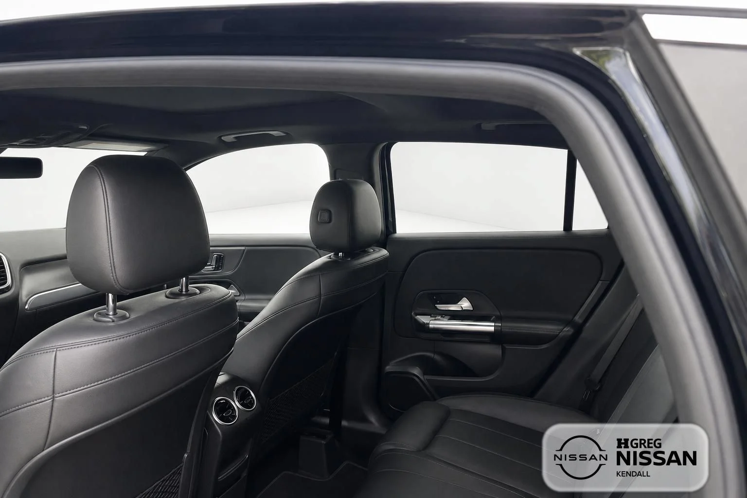 Used 2021 Black Mercedes-Benz GLA 250 image 13