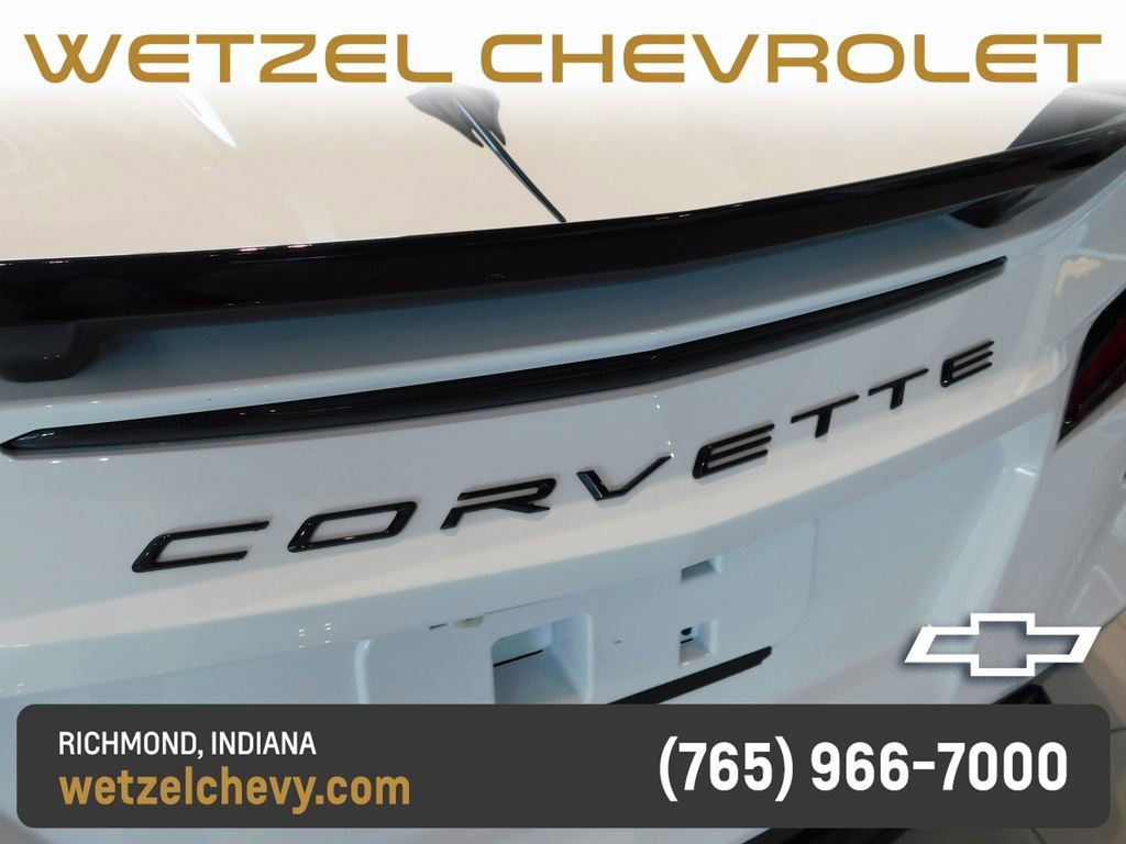 Used 2023 Arctic White Chevrolet 2LT image 28