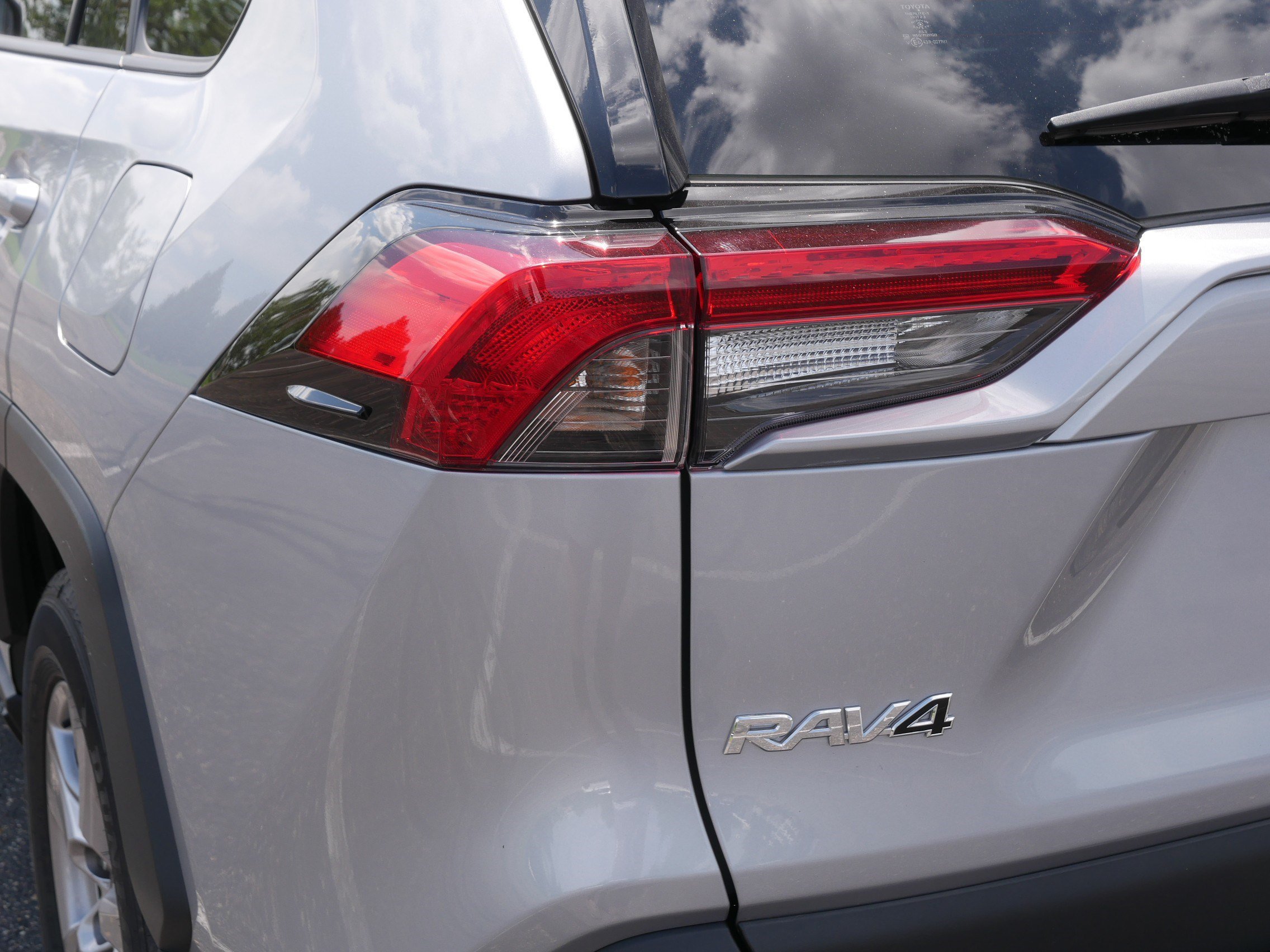 Used 2024 Silver Sky Metallic Toyota Hybrid LE image 17