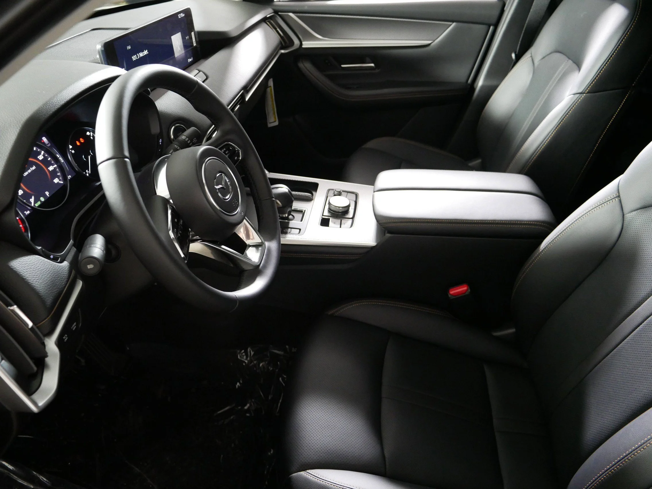 New 2026 Zircon Sand Metallic Mazda 3.3 Turbo Preferred image 4