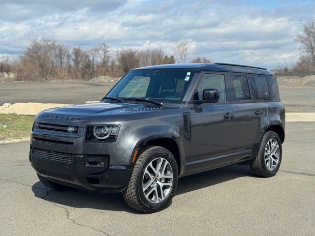 2023 Land Rover Defender X-Dynamic SE's photo