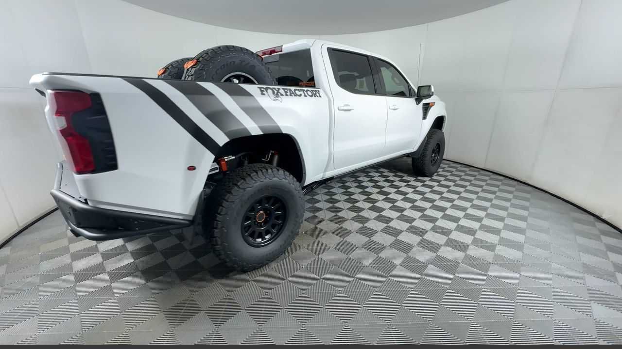 2025 Chevrolet Silverado 1500 LTZ - Photo 16