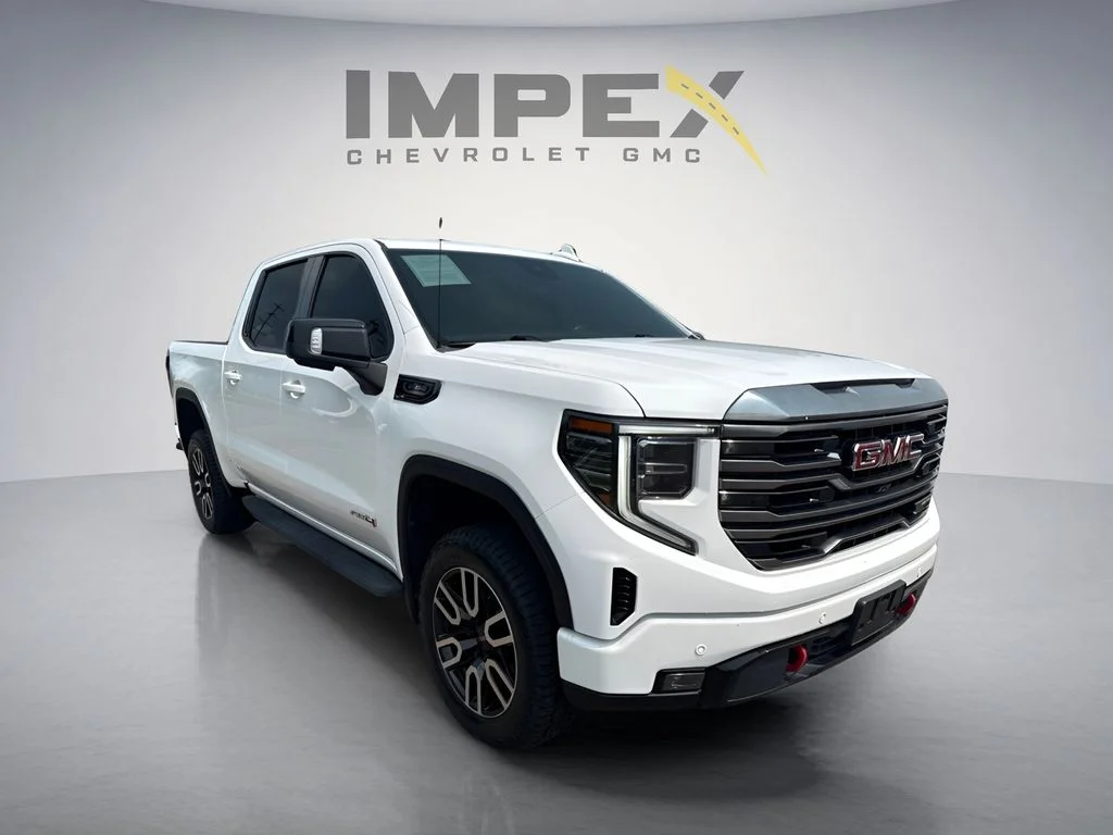 Used 2022 White GMC AT4 image 7