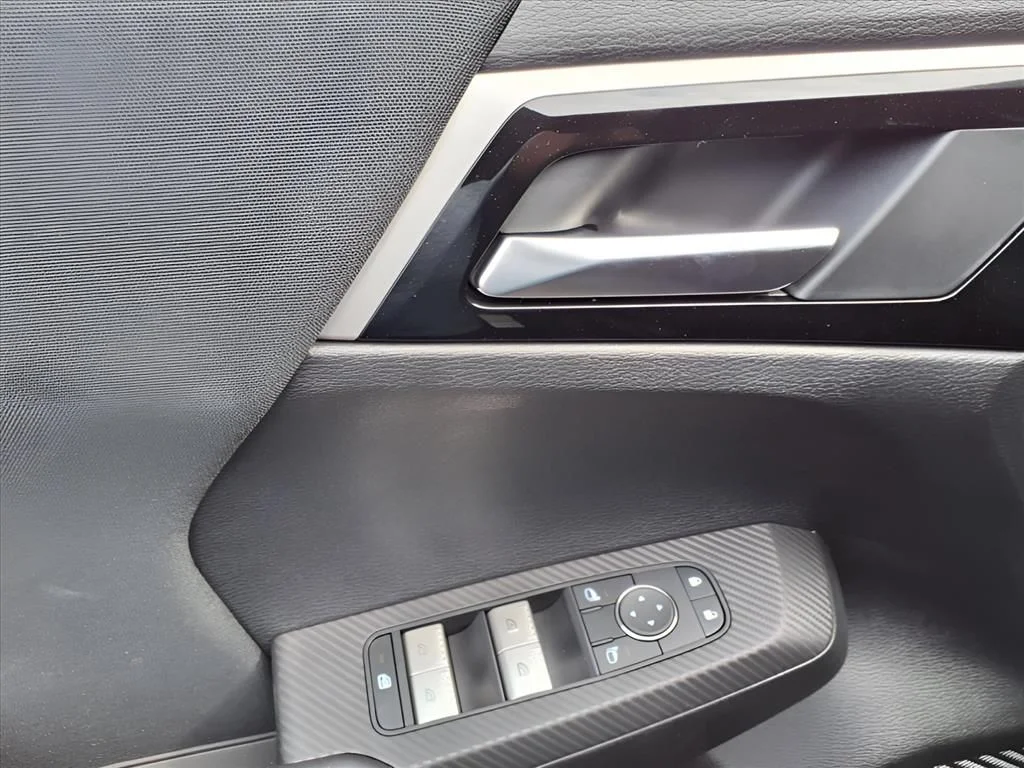 2025 Mitsubishi Outlander Plug-in Hybrid ES - Photo 16