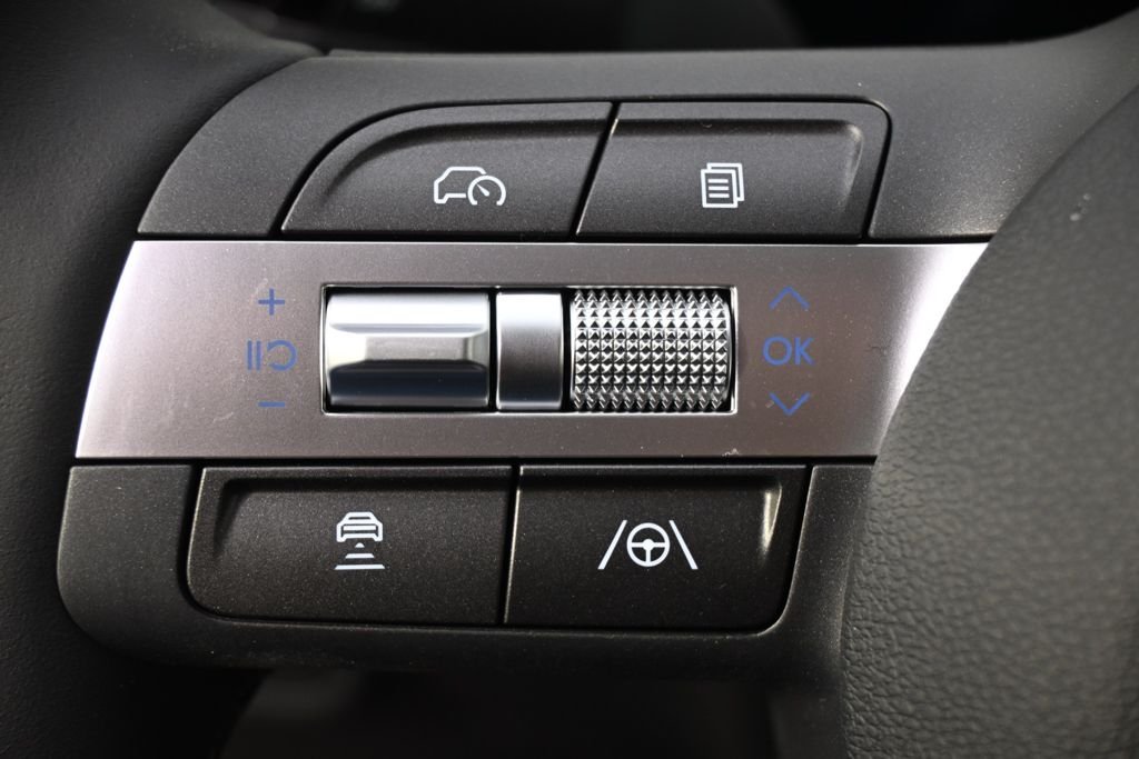 Used 2026 Cyber Gray Metallic Hyundai SEL Sport image 32