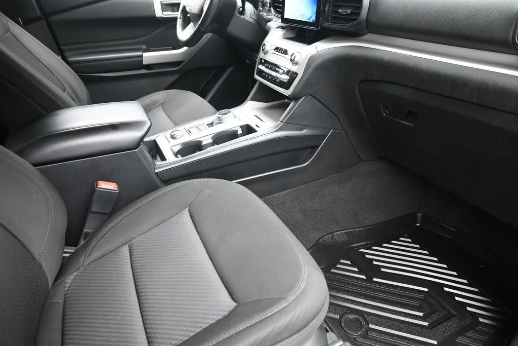 Certified Used 2023 Gray Ford XLT image 9