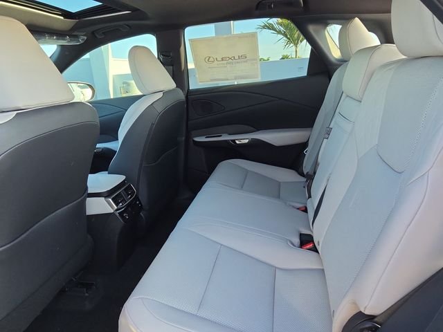 New 2026 Matador Red Mica Lexus PREMIUM image 23