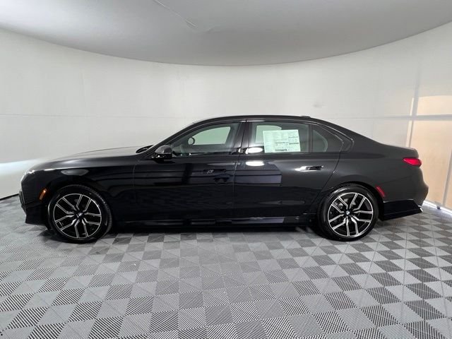 New 2026 Black BMW 740i image 4