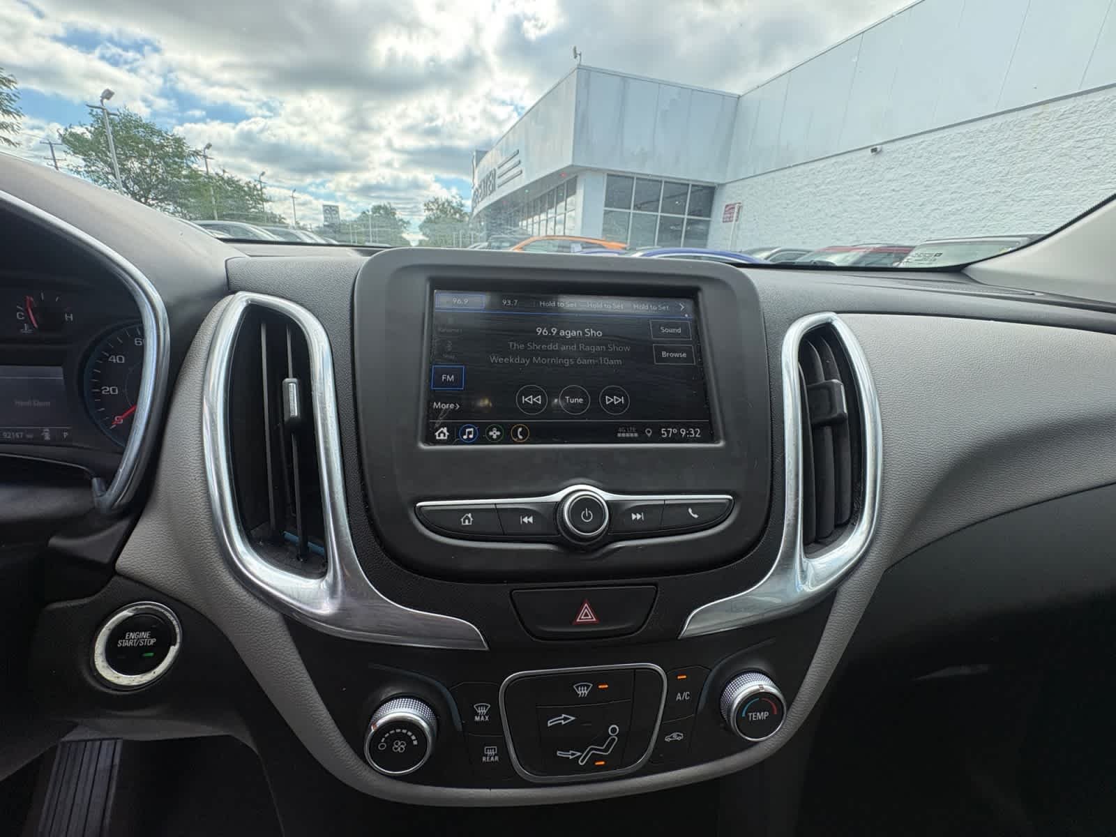 Used 2019 Summit White Chevrolet LS image 27
