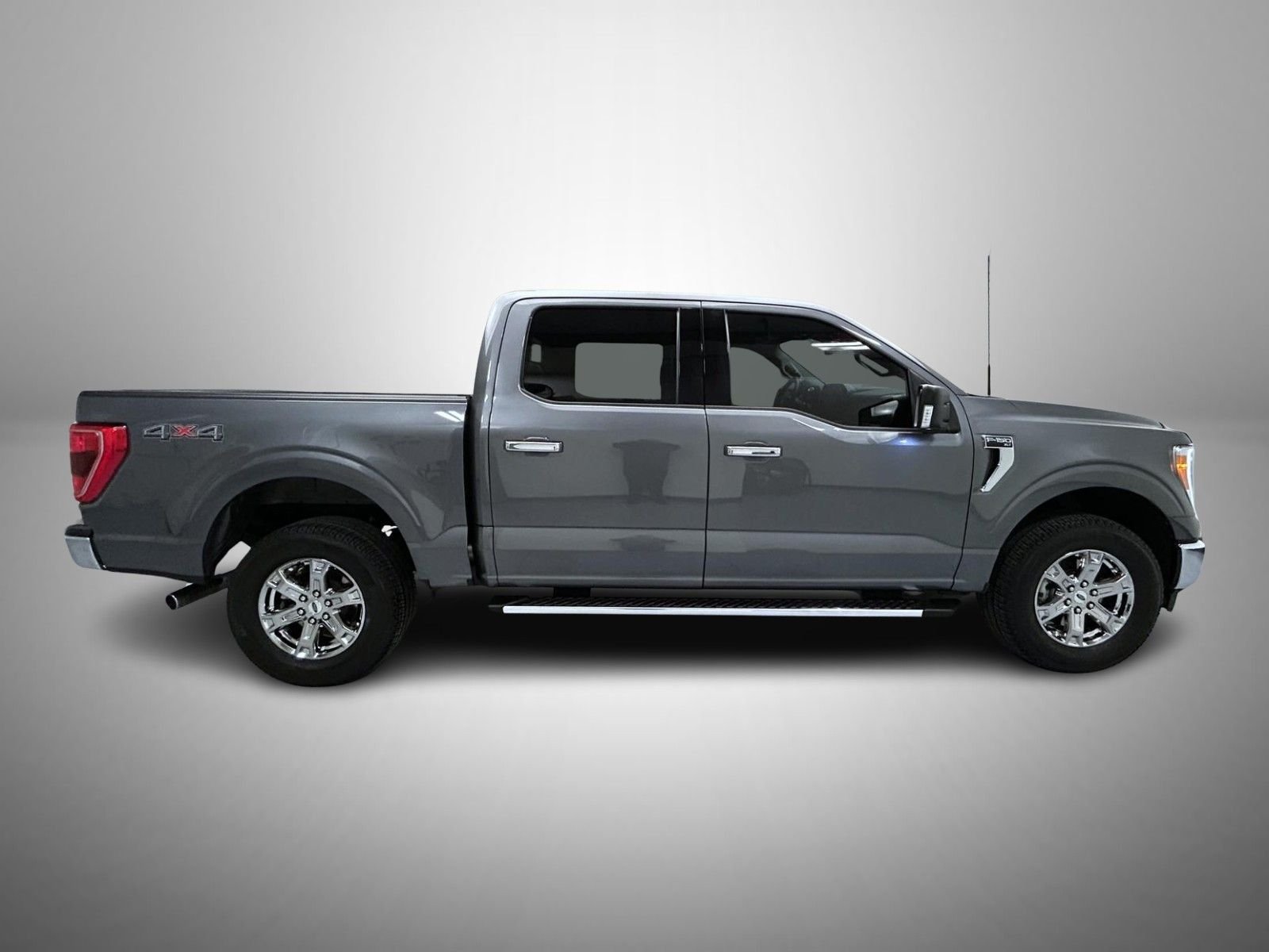 Used 2023 Gray Ford XLT image 4