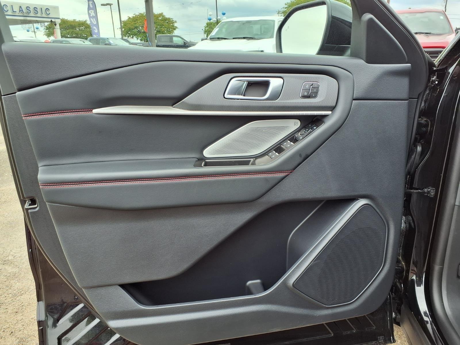 New 2026 Agate Black Metallic Ford ST image 30