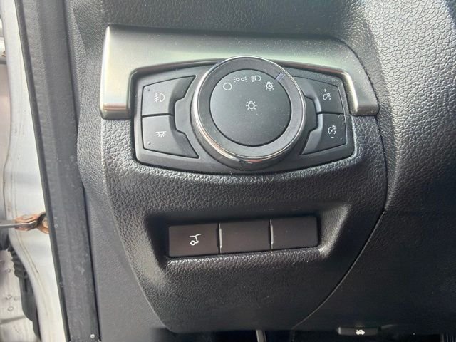 Used 2019 Silver Ford XLT image 18