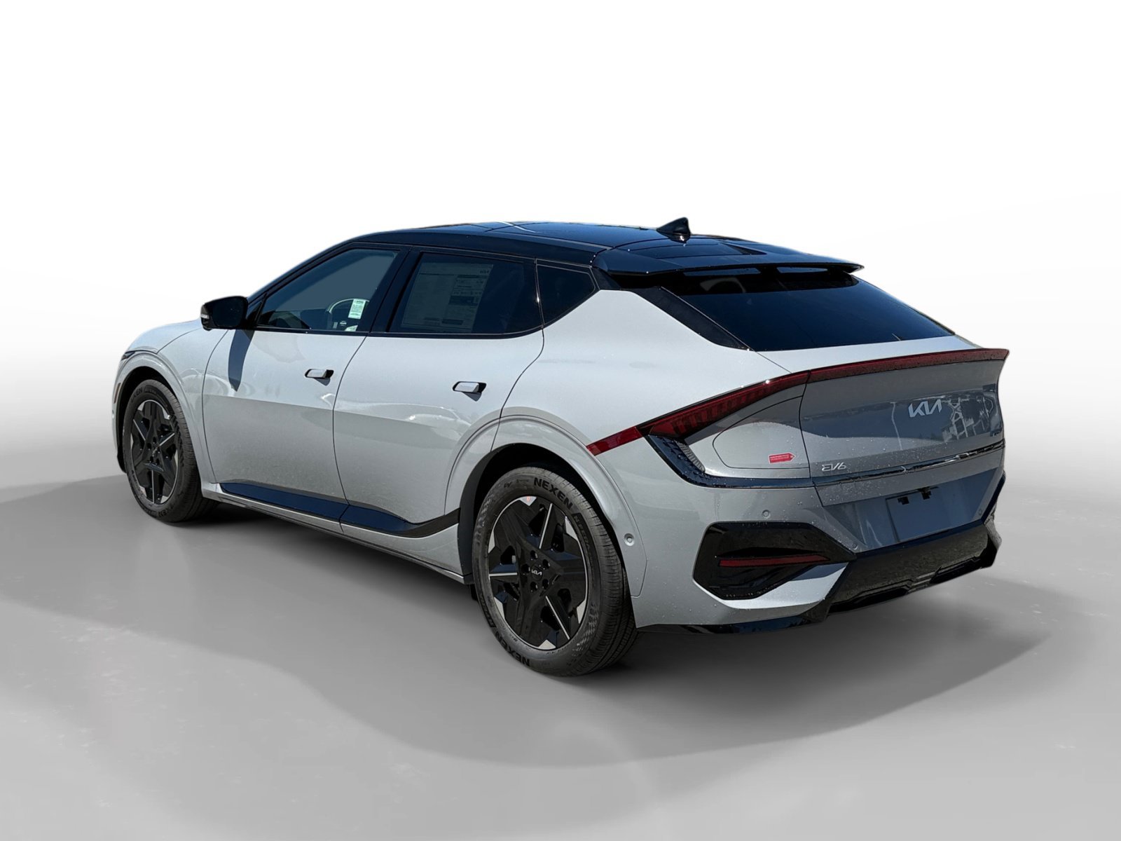 New 2026 Wolf Gray / Black Roof Kia GT-LINE image 3