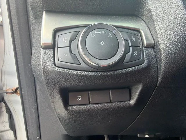 Used 2019 Silver Ford XLT image 18