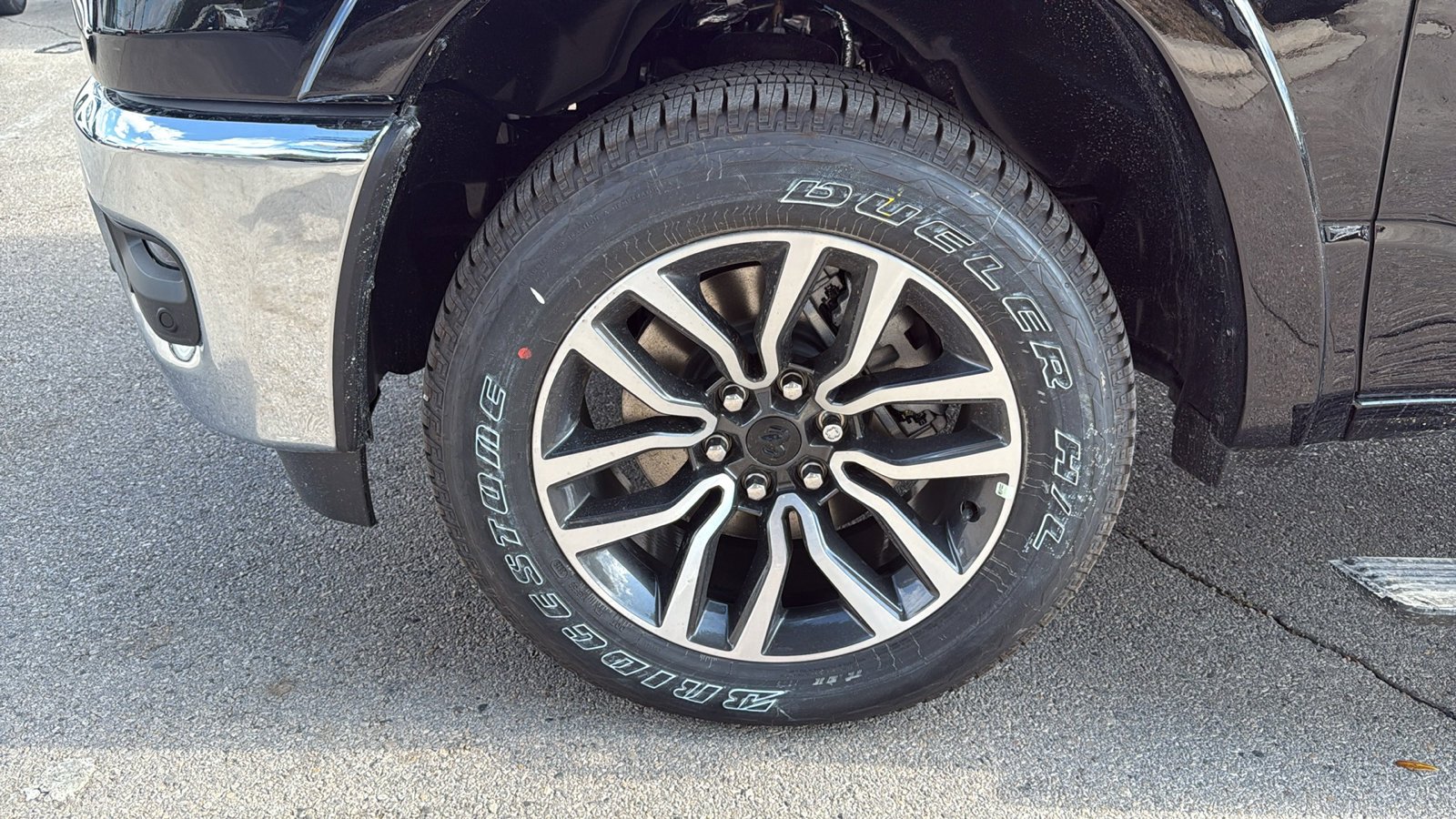 New 2026 Diamond Black Crystal Pearl-Coat Exterior Paint RAM Limited image 29