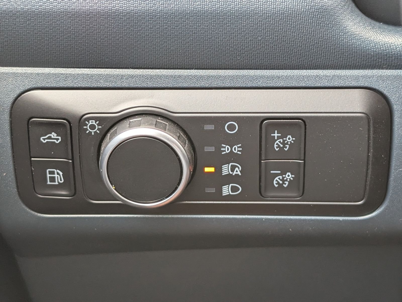 New 2026 Space White Metallic Ford XLT image 22