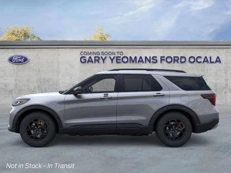 New 2026 Carbonized Gray Metallic Ford Tremor® image 3