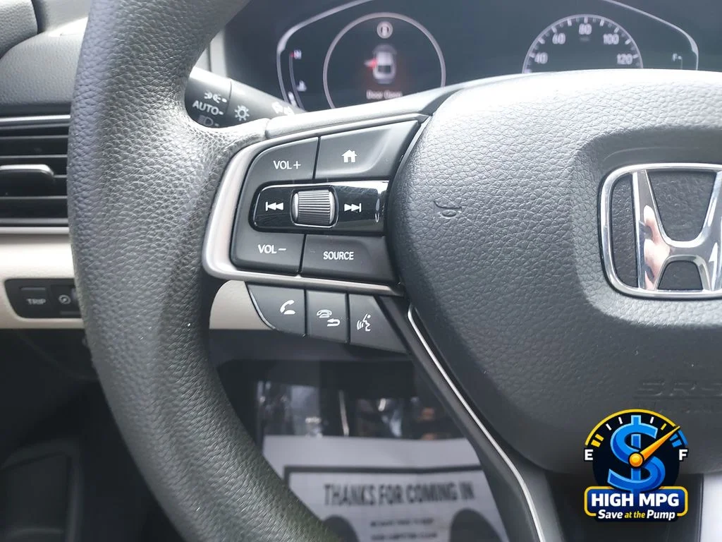 Used 2018 White Honda LX image 18