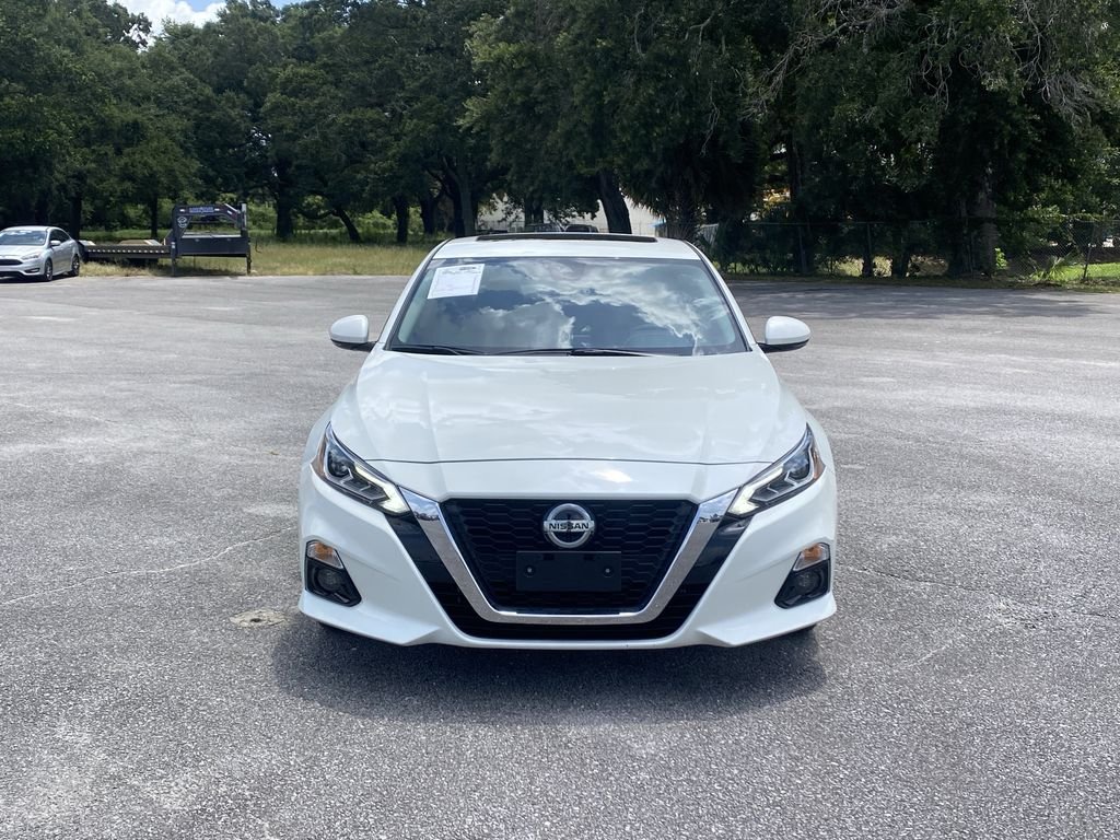 Used 2022 Pearl White Tricoat Nissan 2.5 SL image 3