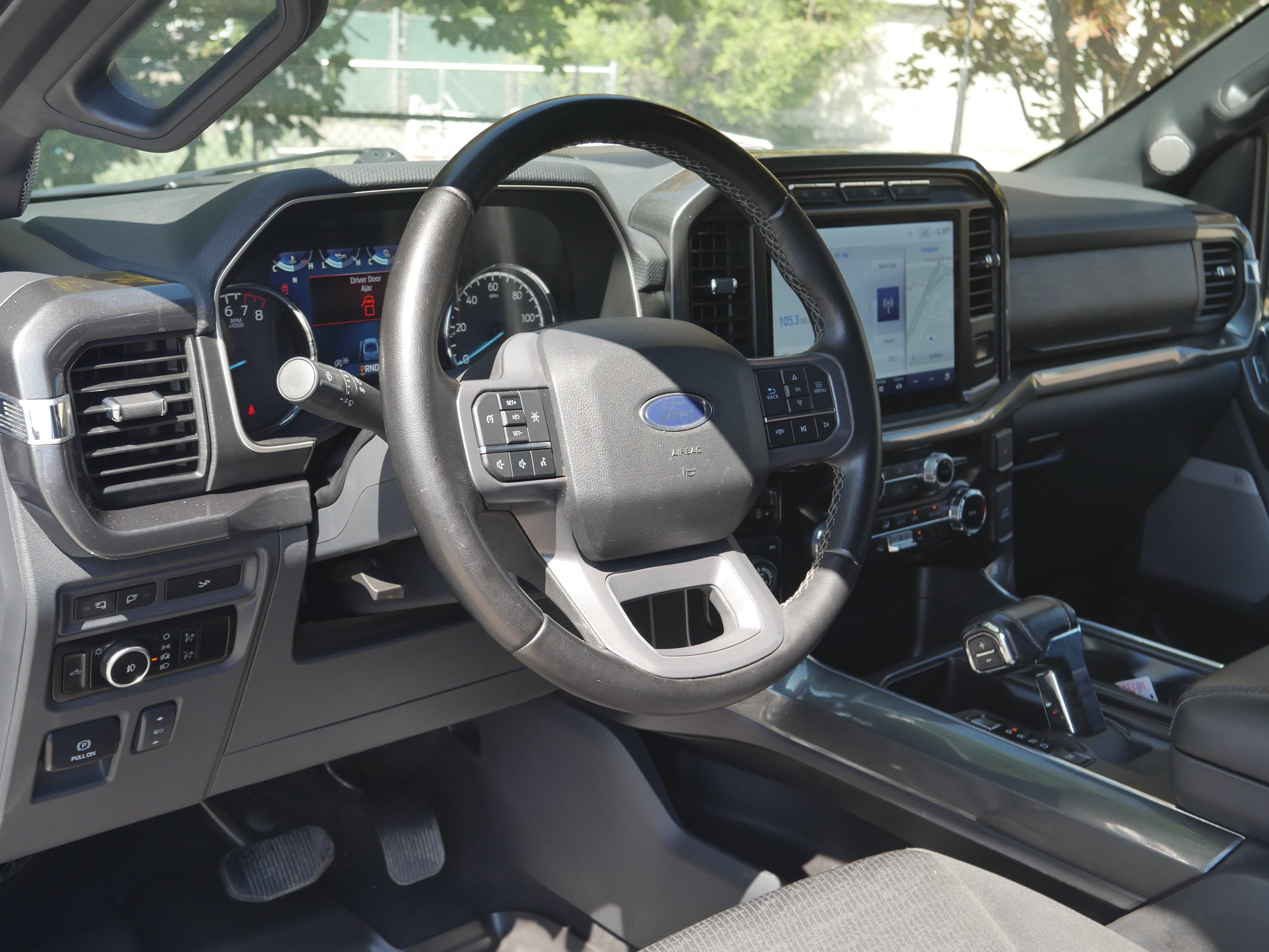 Certified Used 2023 Oxford White Ford XL image 4