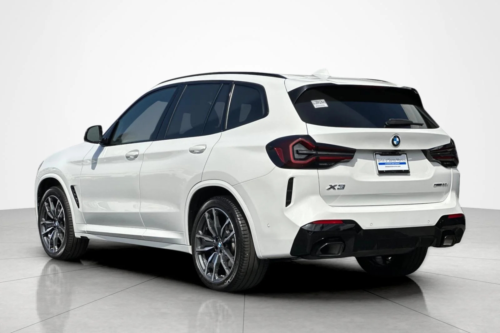 Certified Used 2023 Alpine White BMW sDrive30i image 3