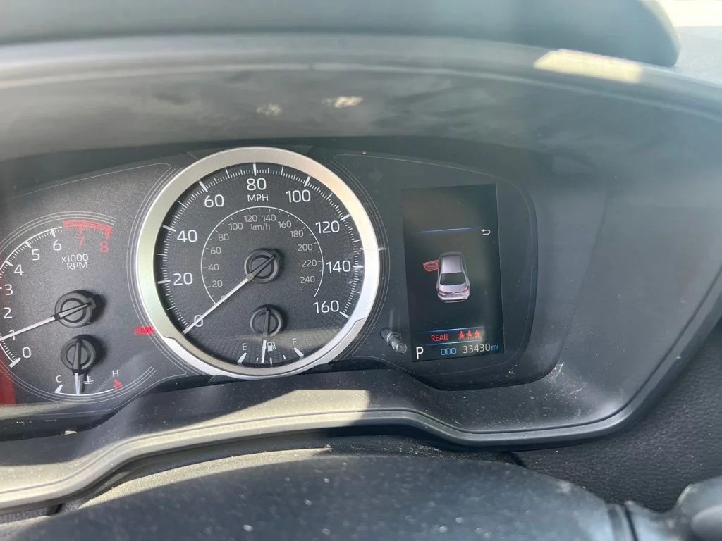 Used 2020 White Toyota LE image 8