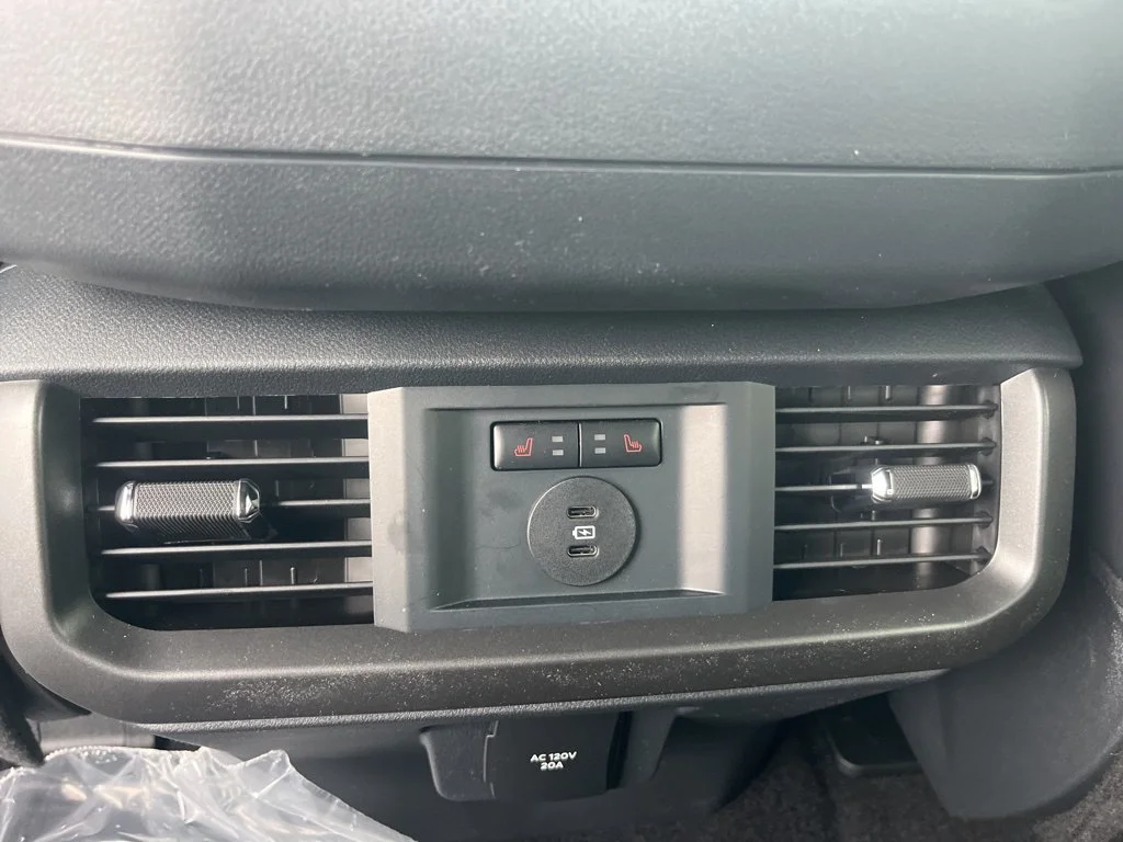 New 2025 Oxford White Ford Tremor® image 13
