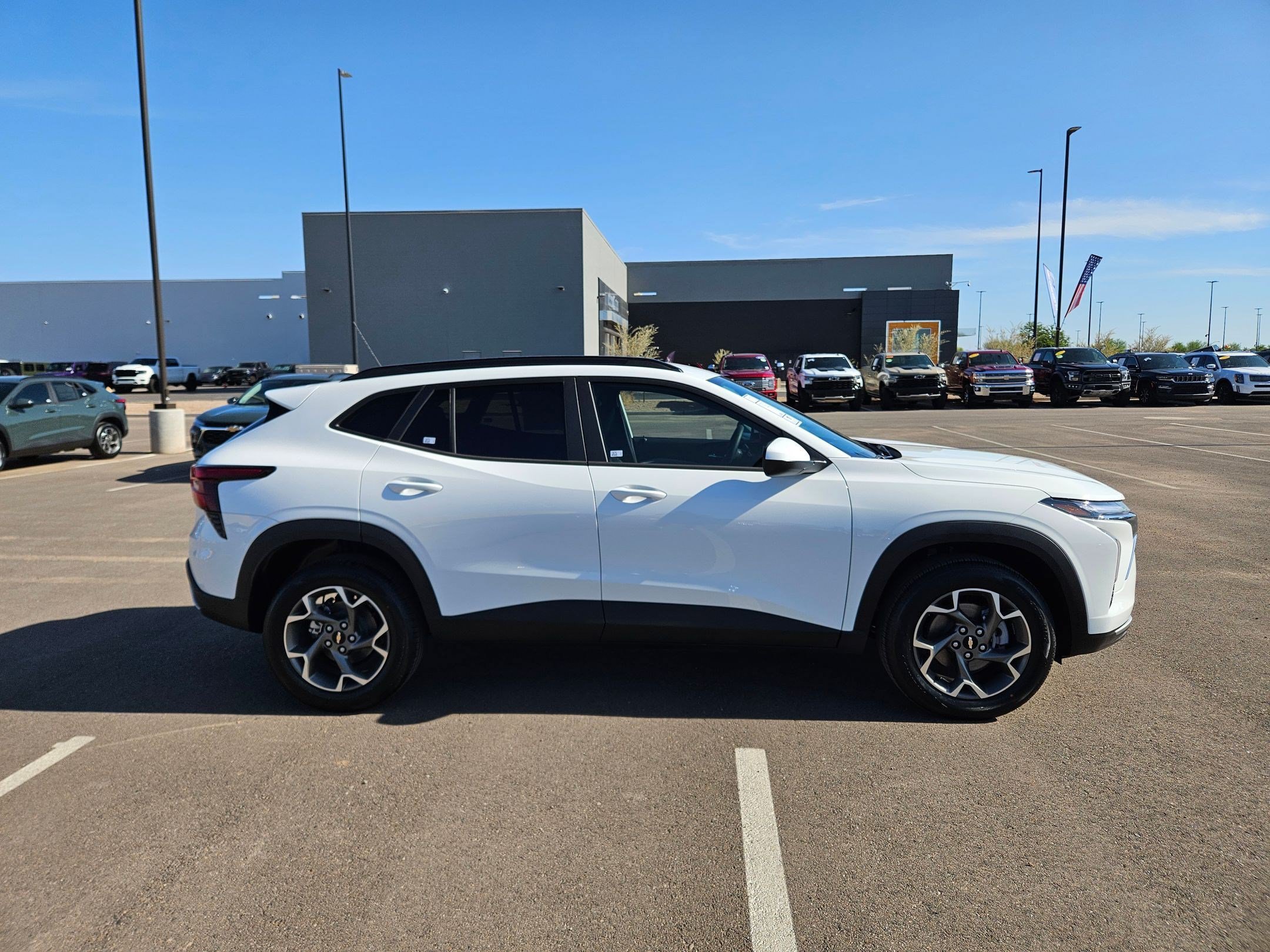 2026 Chevrolet Trax LT - Photo 10