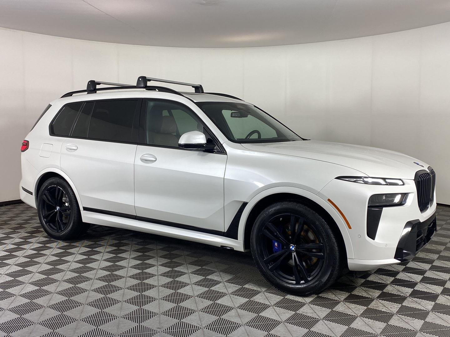Used 2023 Mineral White Metallic BMW xDrive40i image 3