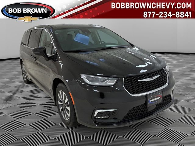 2024 Chrysler Pacifica PHEV Select