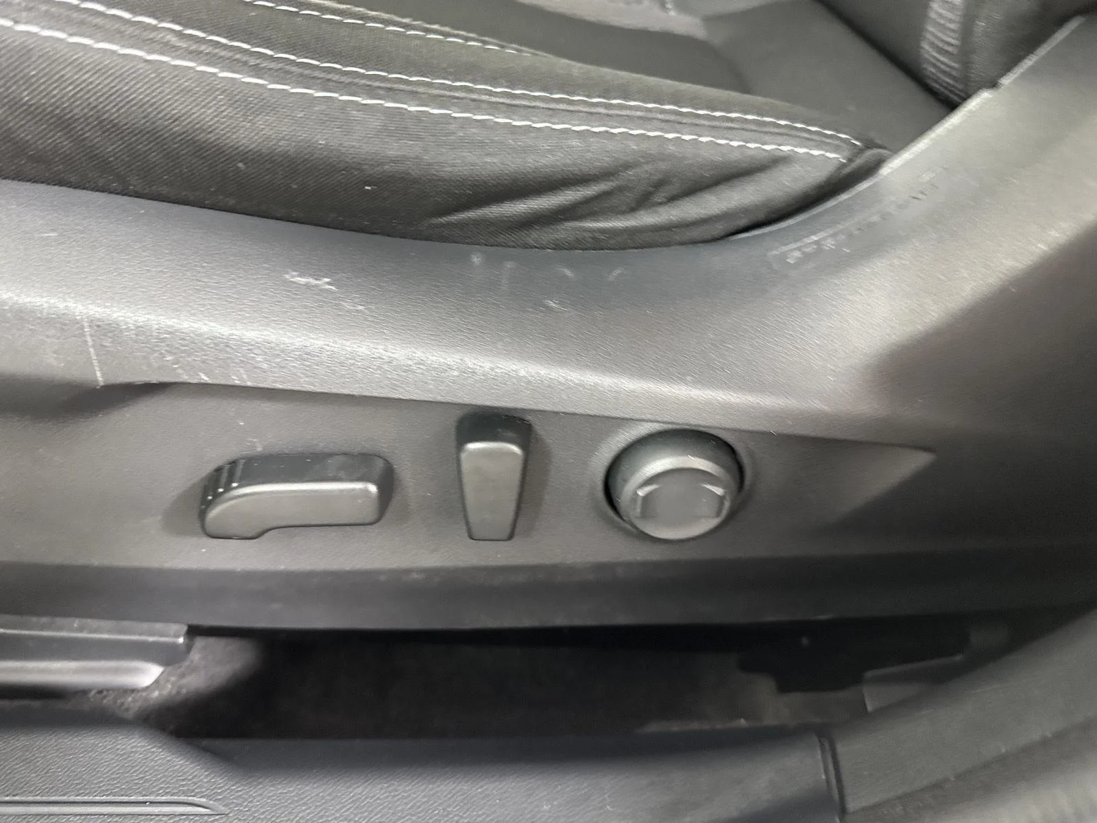 Used 2021  Subaru  image 25