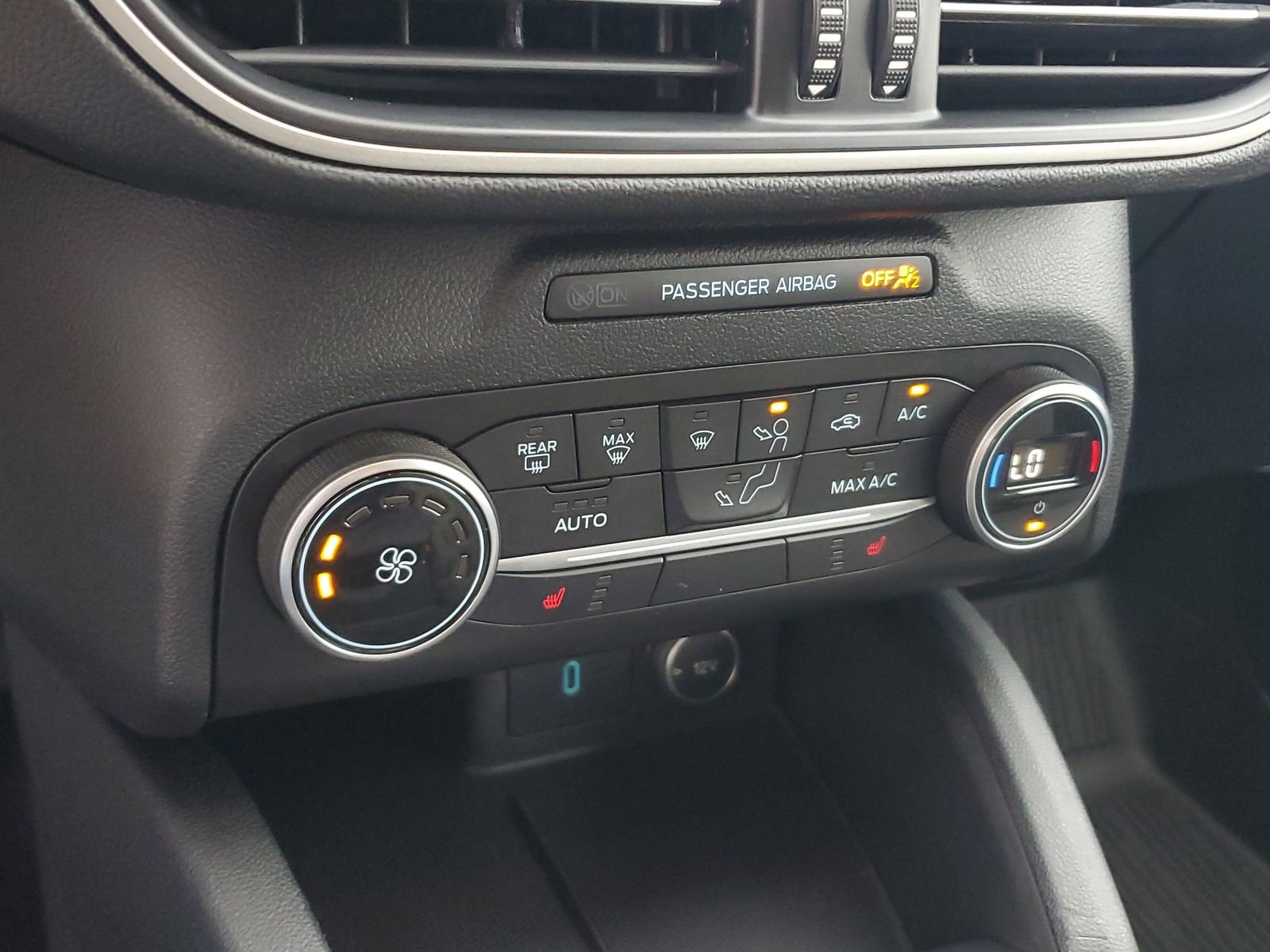 Used 2020 Gray Ford SE Sport image 24