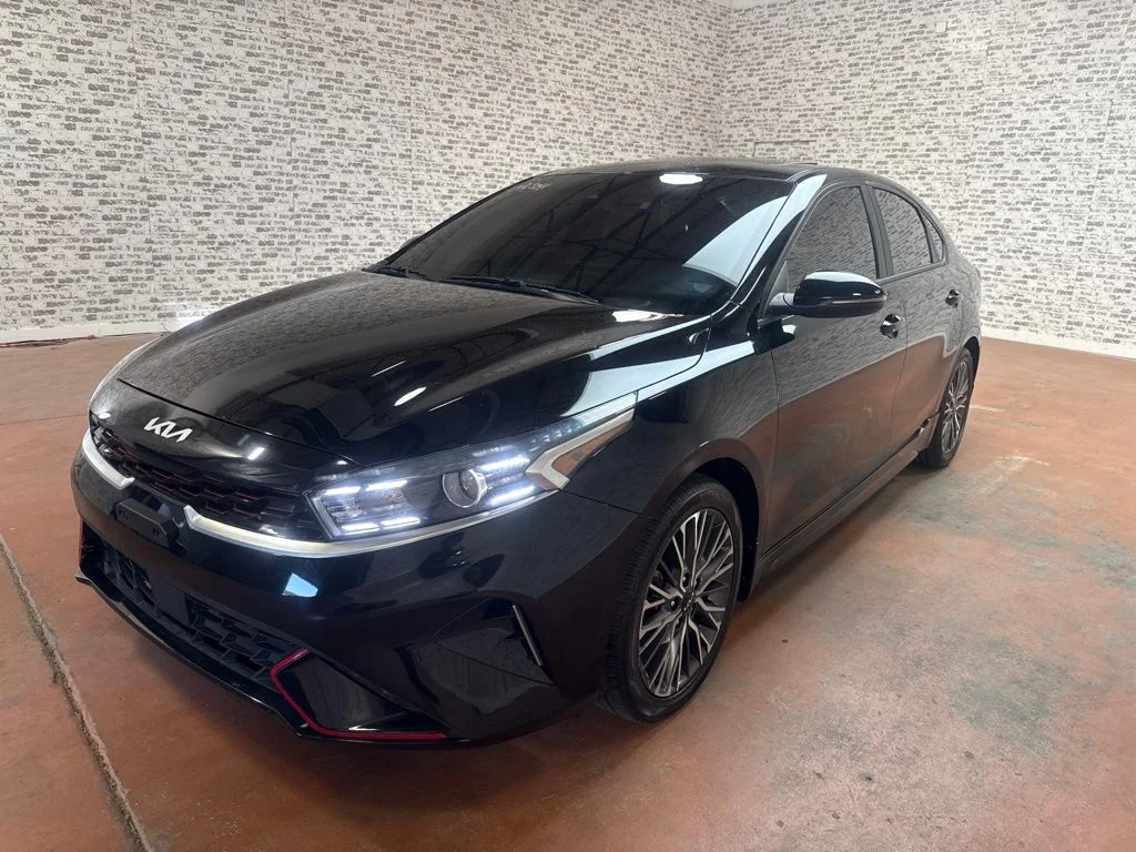 Used 2022 Black Kia GT-Line image 3