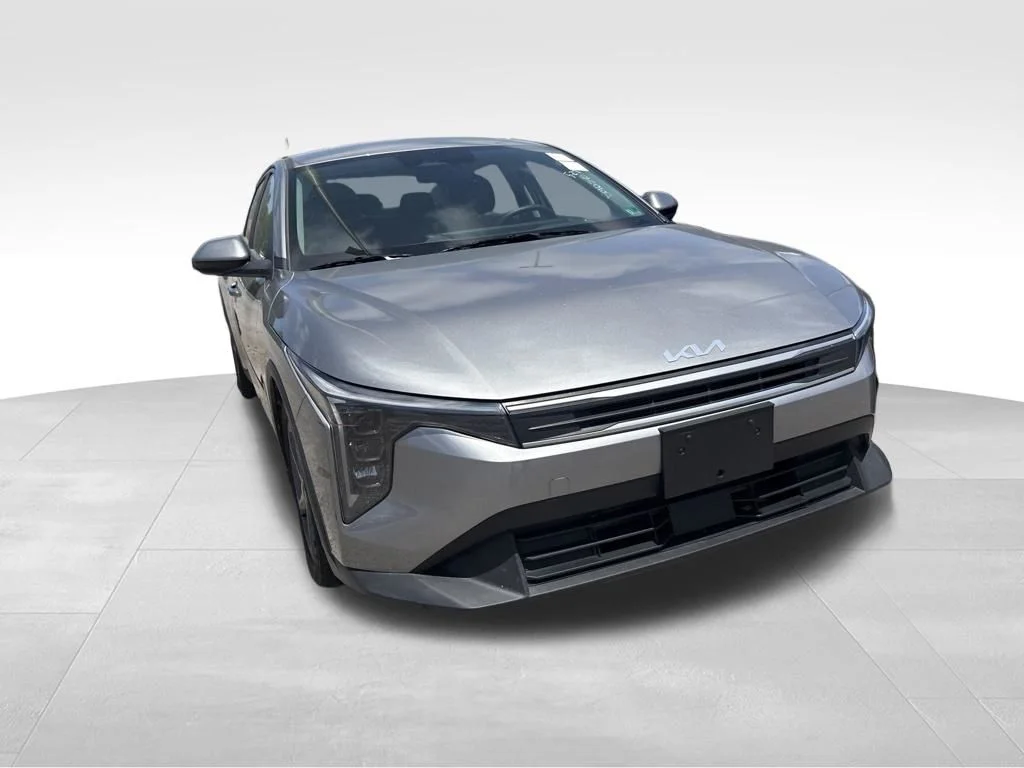 Used 2025 Gray Kia LXS image 10