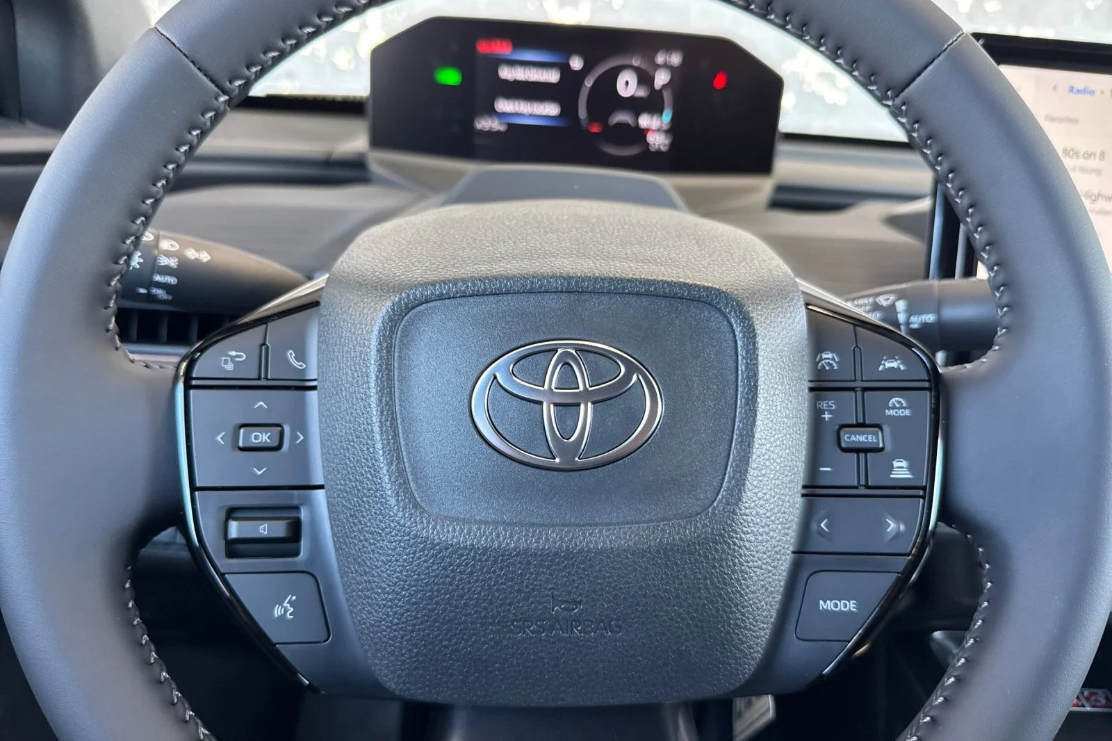New 2026 Wind Chill Pearl <sup>1</sup> Toyota  SE image 22
