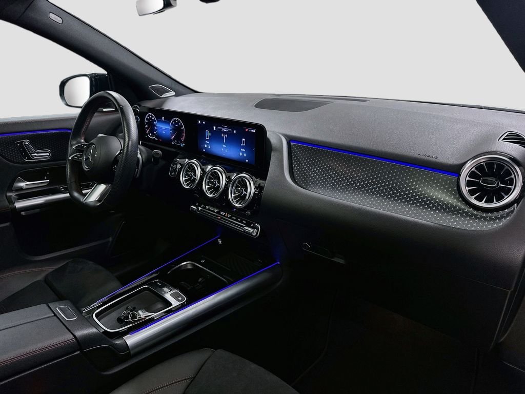 Certified Used 2025 Gray Mercedes-Benz GLA 250 image 29