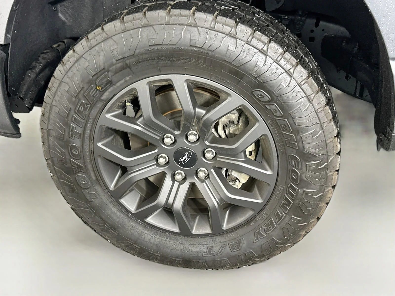 Used 2024 Carbonized Gray Metallic Ford Tremor image 33