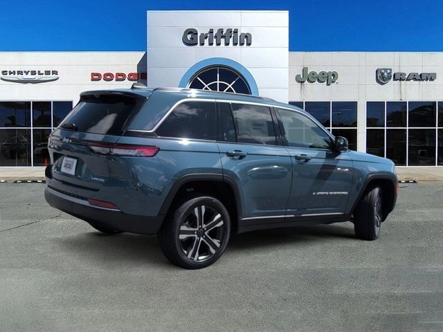 New 2027 Steel Blue Jeep Limited image 4