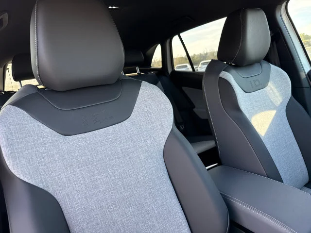 New 2026 Opal White Pearl Volkswagen Pro image 19