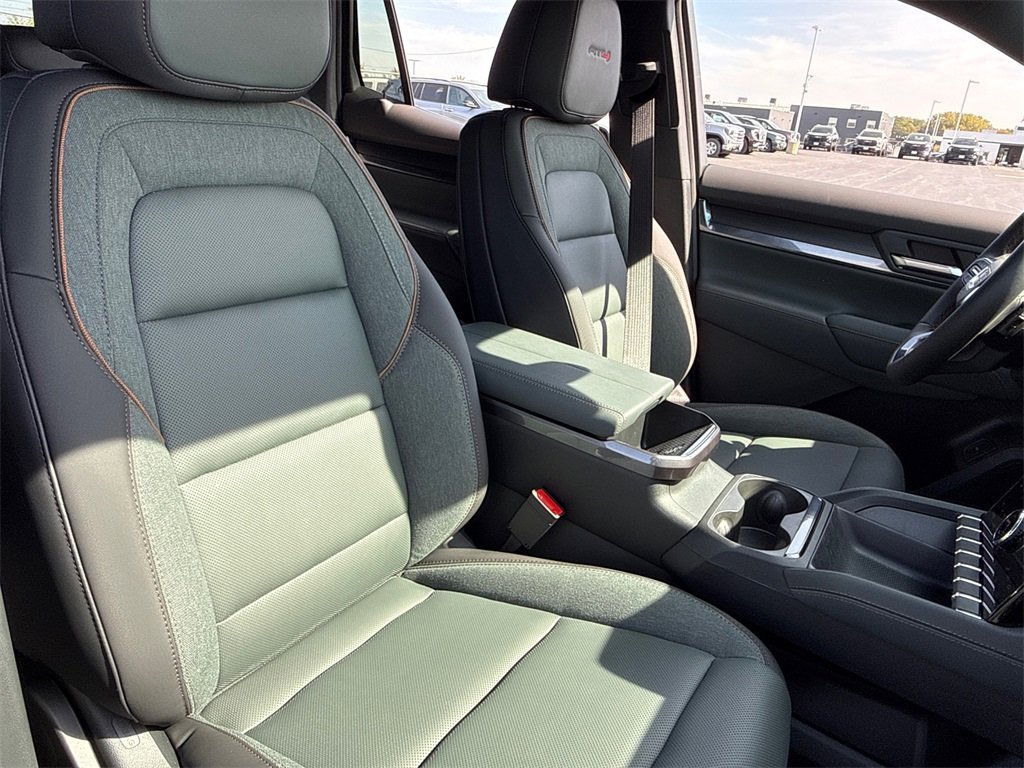 2026 GMC TERRAIN - Image 35