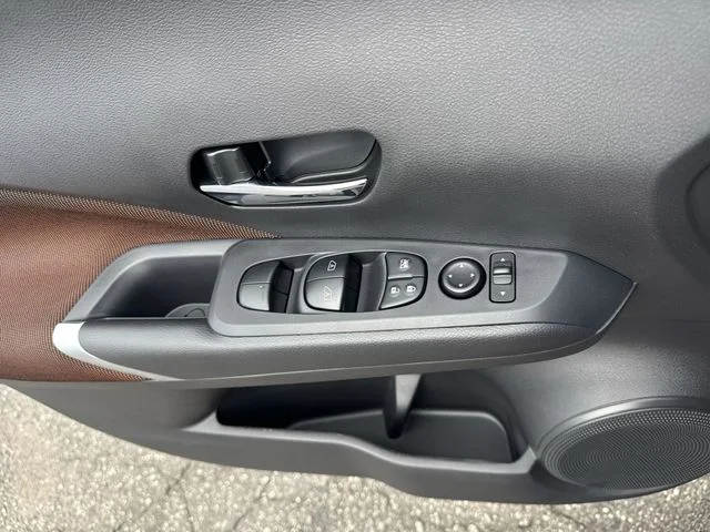 Used 2024 Gray Nissan SR image 26