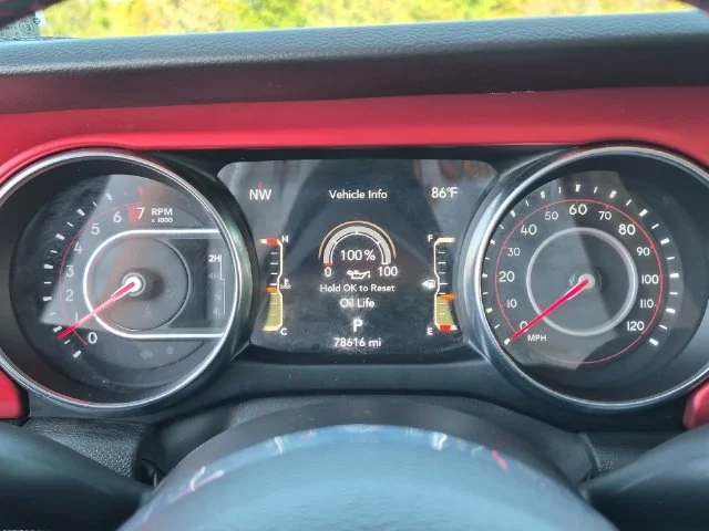 Used 2022 Gray Jeep Rubicon image 22