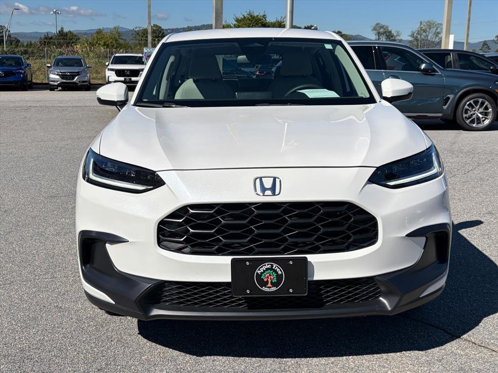 Used 2025 Platinum White Pearl Honda 2WD LX image 6