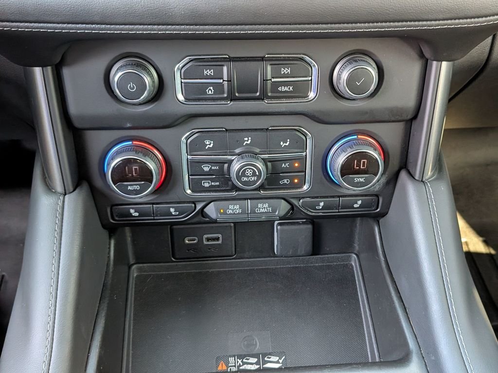 Used 2022 White Chevrolet Z71 image 19