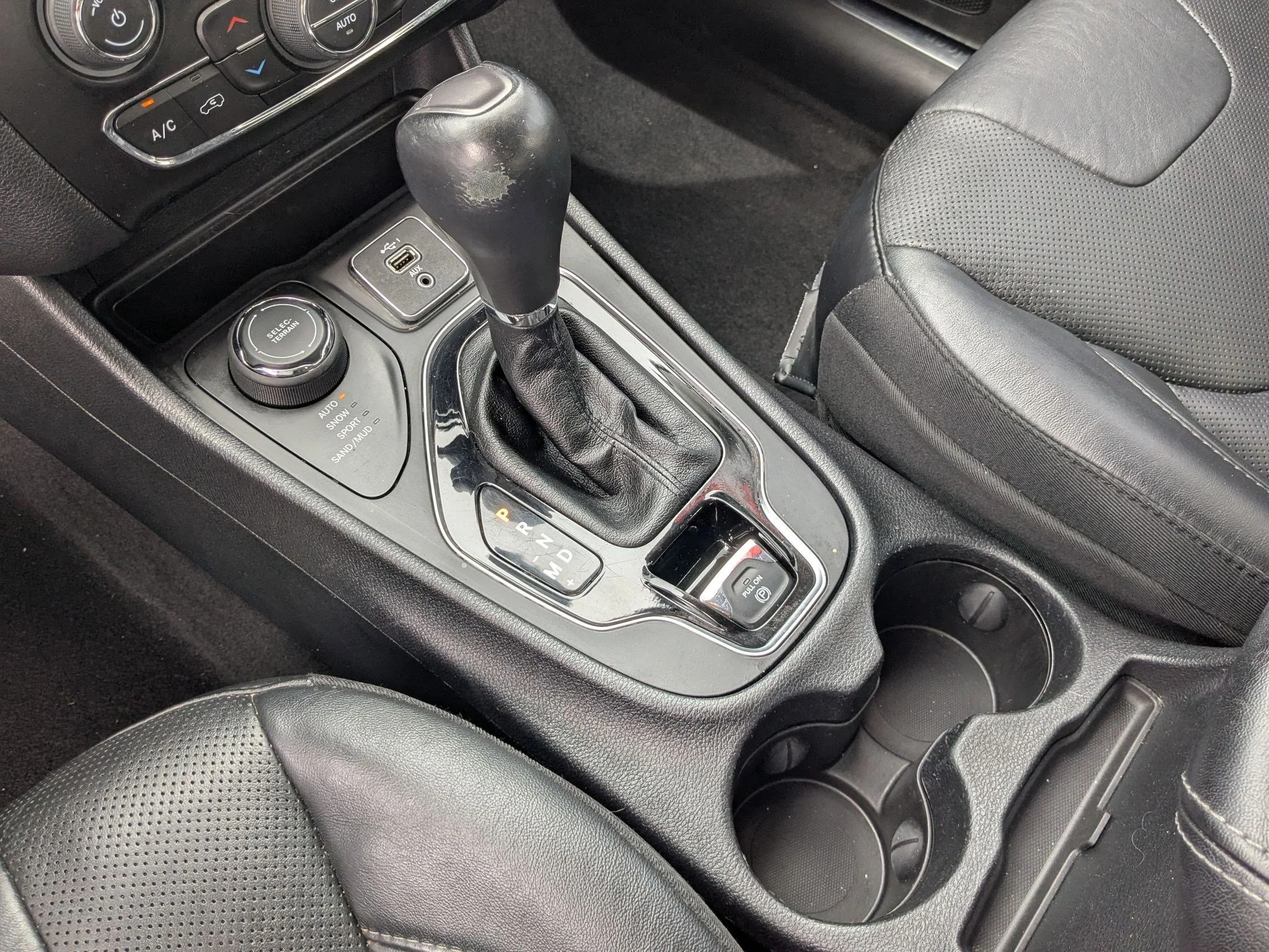 Used 2020 Bright White Clearcoat Jeep Limited image 23