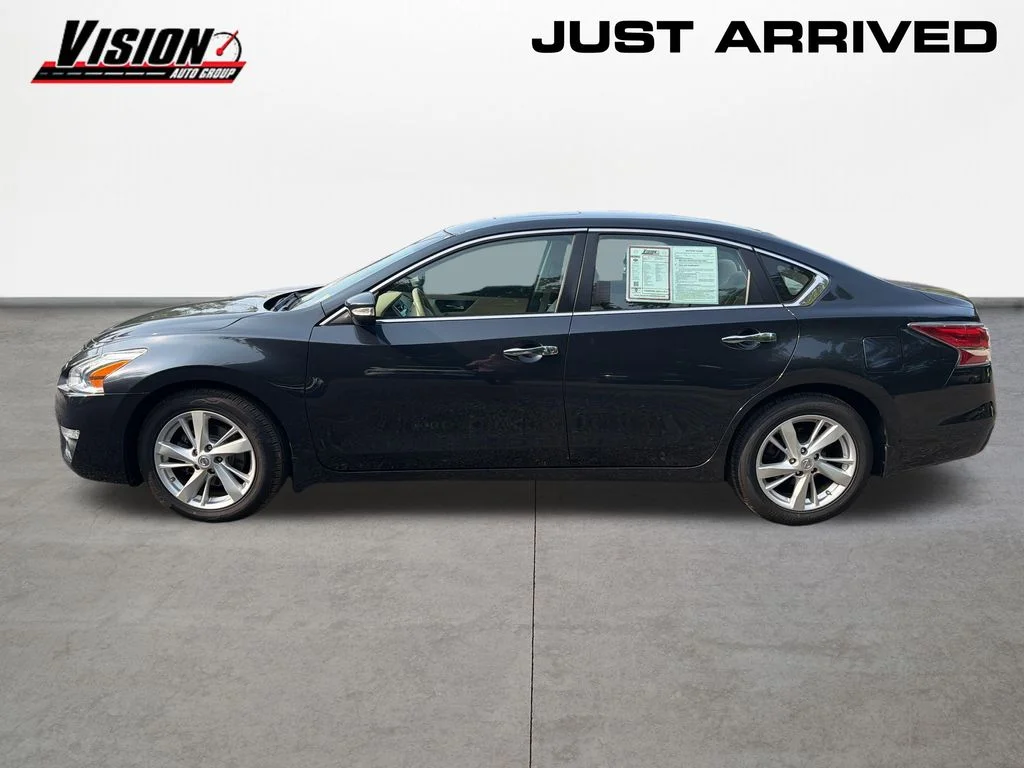 Used 2015 Blue Nissan 2.5 SV image 8